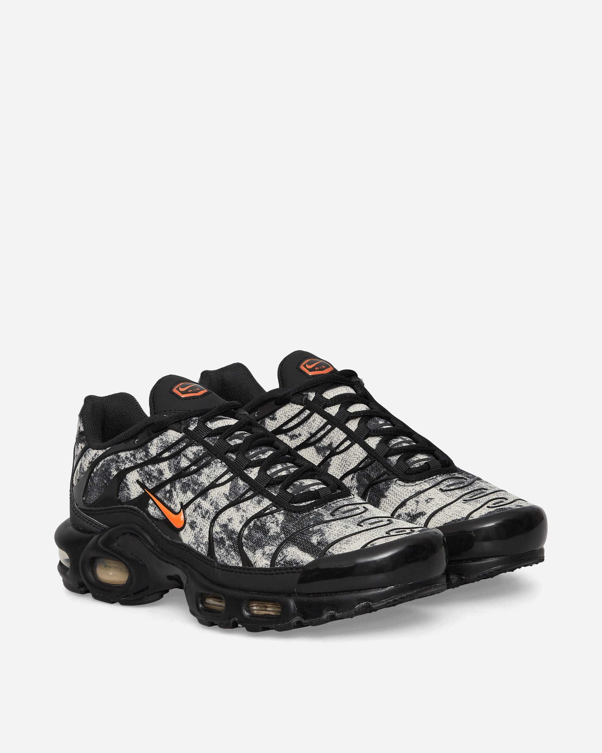 Air Max Plus Sneakers Black / Safety Orange / Sanddrift