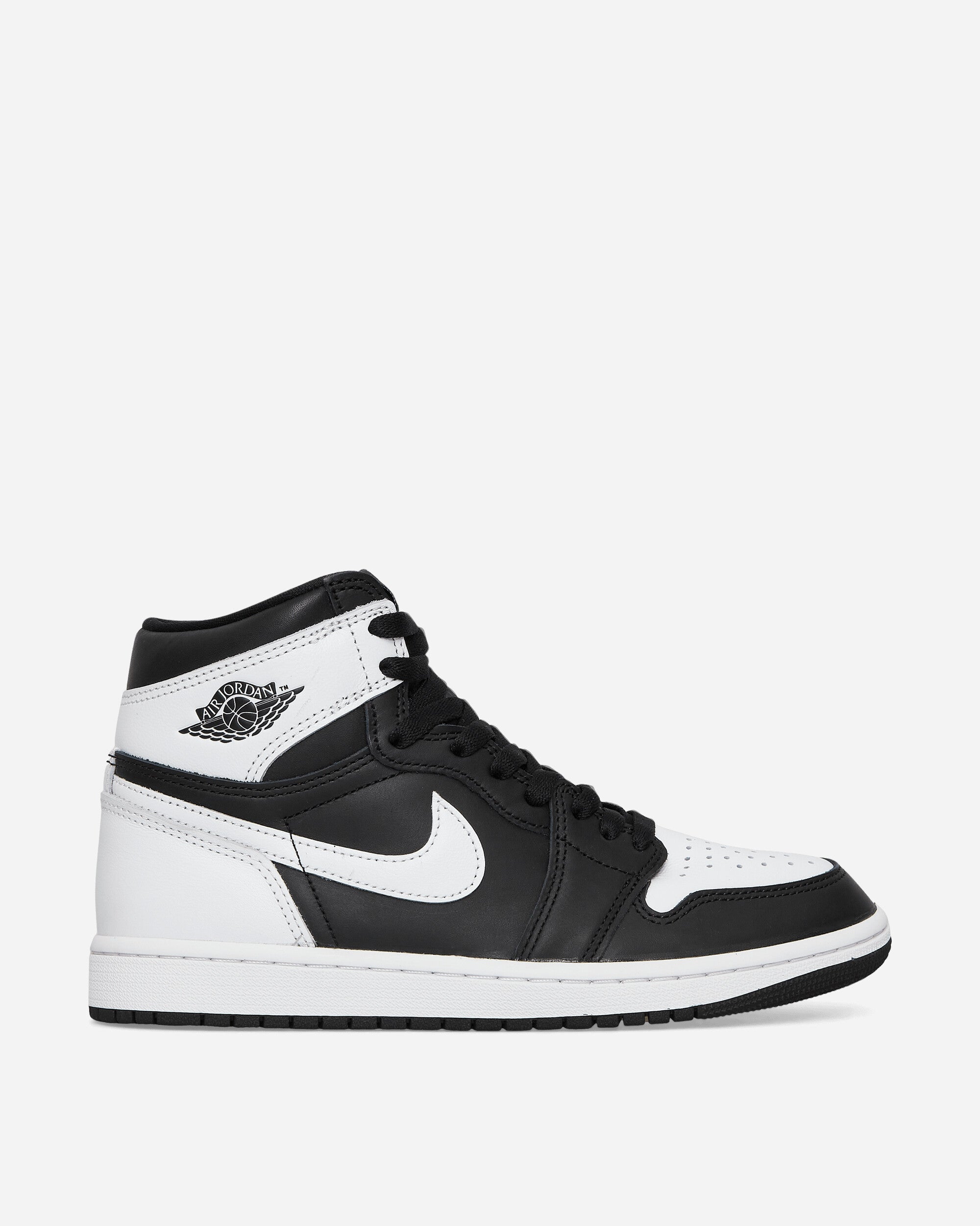 Air Jordan 1 Retro High Sneakers Black / White