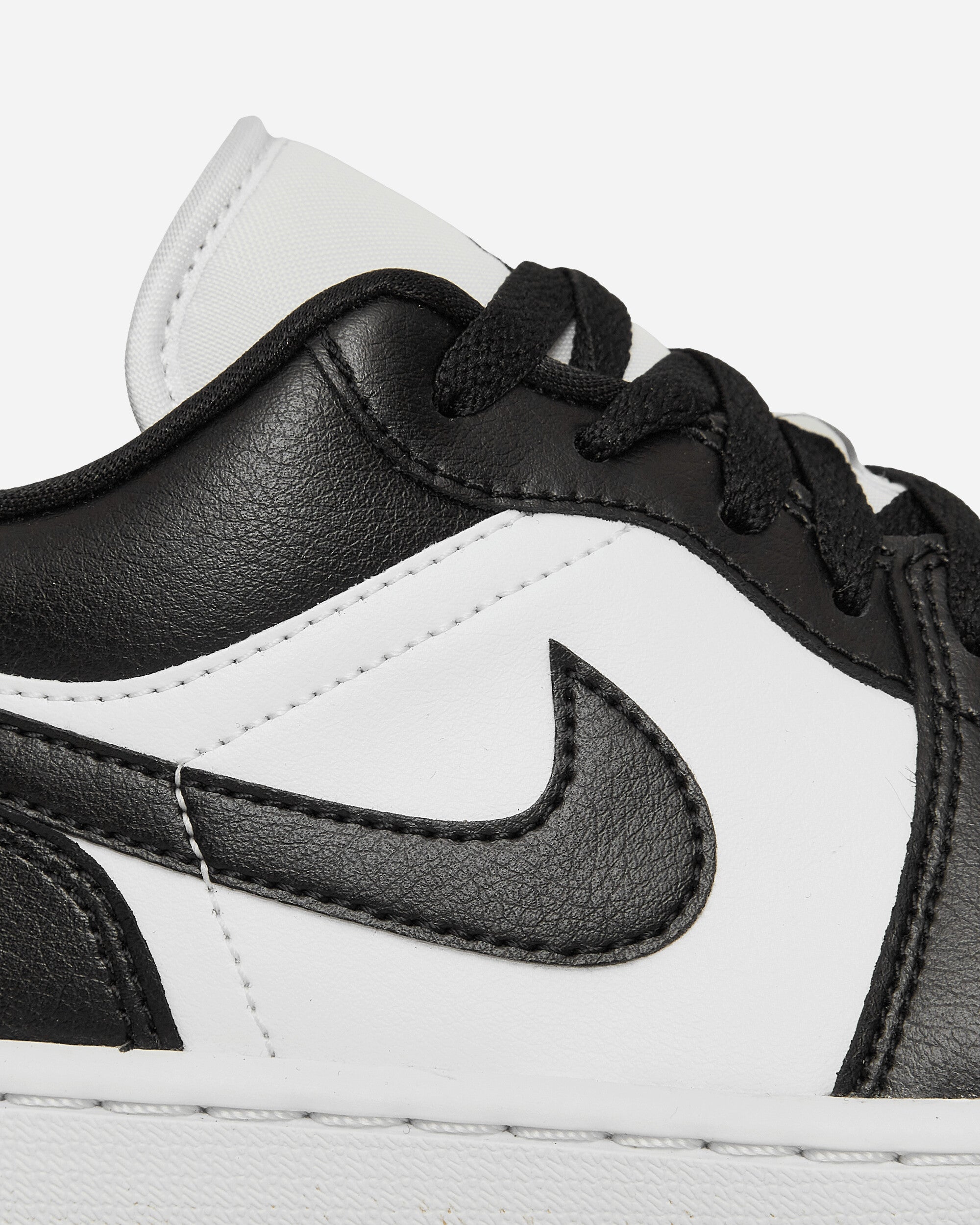 Nike Jordan Wmns Air Jordan 1 Low White/Black Sneakers Low DC0774-101