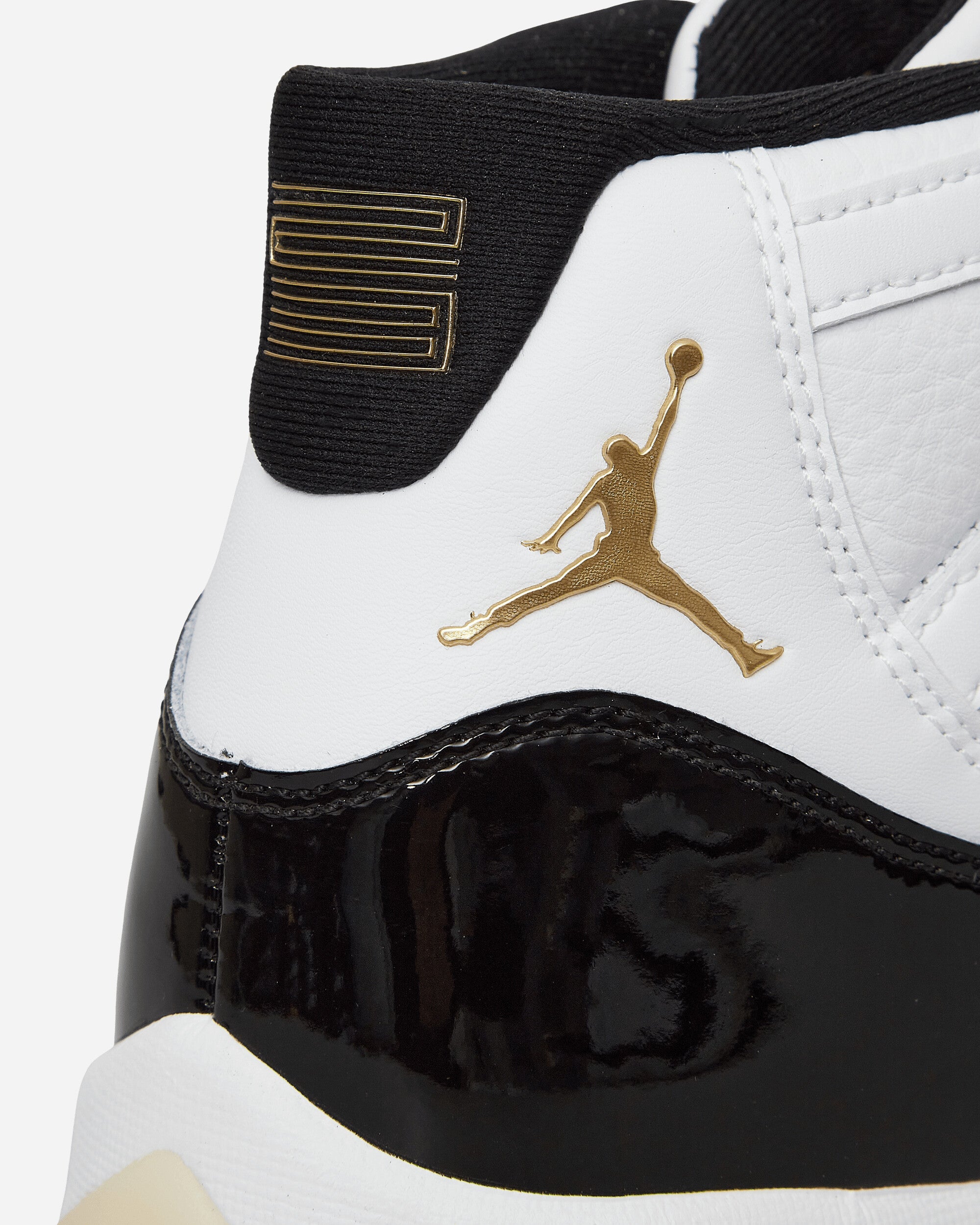 Nike Jordan Air 11 Retro White/Metallic Gold/Black Sneakers Mid CT8012-170