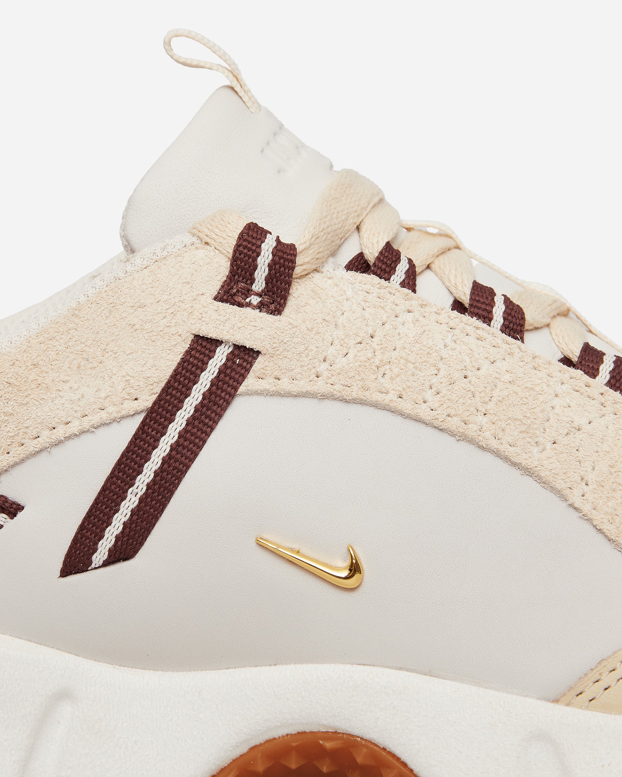 Nike Special Project Wmns Air Humara Lx Light Bone/Gold Sneakers Low DR0420-001